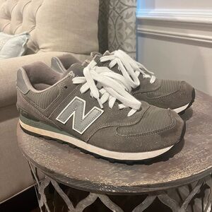 New Balance sneakers. Size 8.5. Like new!